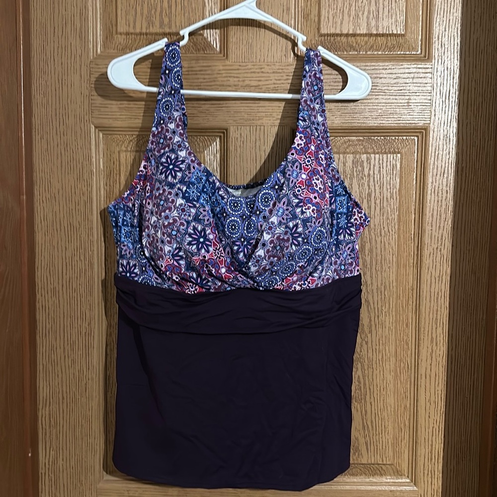 Lands End Tankini Top with Built In Bra size 44 D